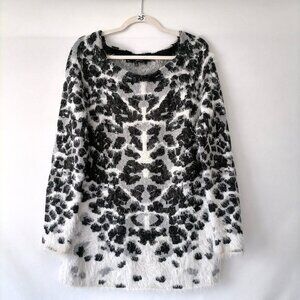 White House Black Market Womens Black Animal Print Fuzzy Soft Sweater Size L
